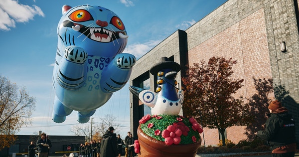 HUNTR/X Invades Macy's Parade! K-Pop Demon Slayers Bring Their Golden Hit to NYC!